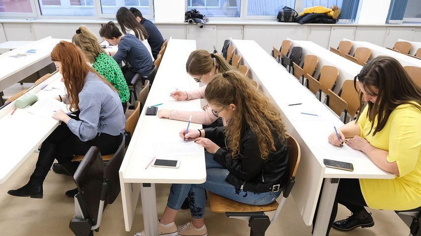 Fidesz: Diszkriminatív a hallgatók kirekesztése az Erasmus programból