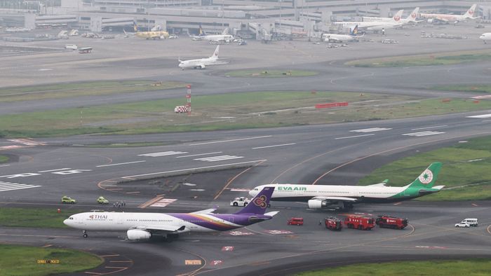 Összeütközött két utasszállító gép a tokiói reptéren