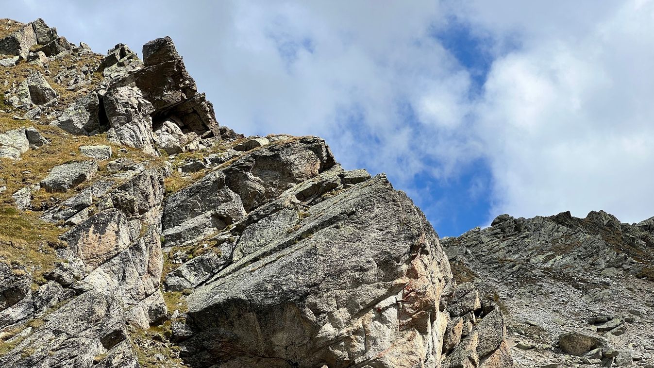 Rocks,And,Stones,Of,The,Silvretta,Alps,And,Albula,Alps