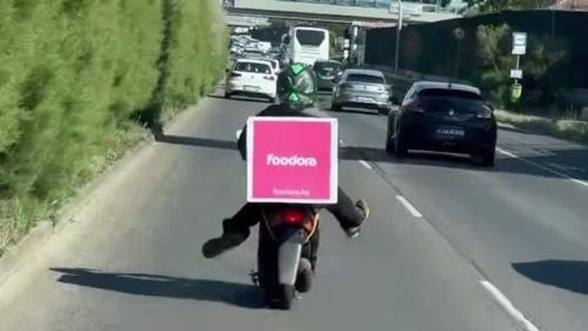 Robogós „bulibáró” mulatozott kilométereken át az M5-ösön + videó