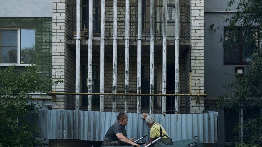 Megrázó képeket osztott meg Zelenszkij az árvíz sújtotta területekről