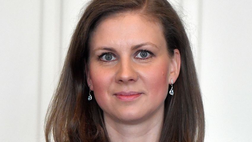 Raisz Anik&oacute;: J&uacute;lius elsej&eacute;től ugyanaz sz&aacute;ll&iacute;tja a hullad&eacute;kot, mint aki kor&aacute;bban