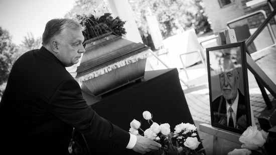 Orbán Viktor: Isten veled, Gyula bátyám!