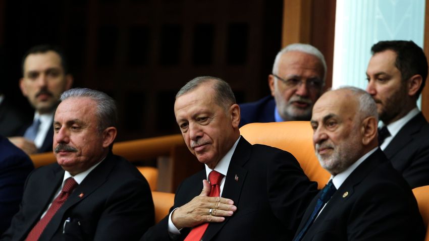 Letette hivatalos esküjét Recep Tayyip Erdogan újraválasztott elnök + videó