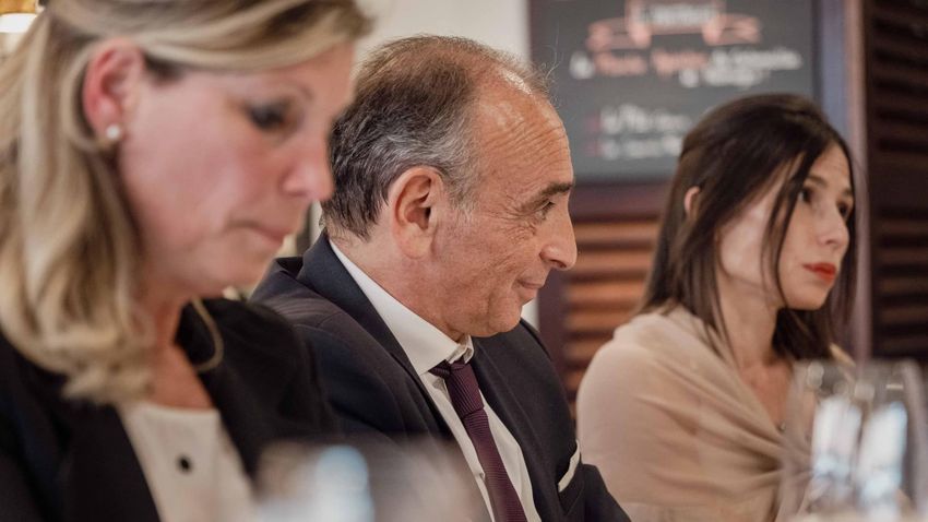 Antifasiszták zavarták meg Eric Zemmour rendezvényét + videók