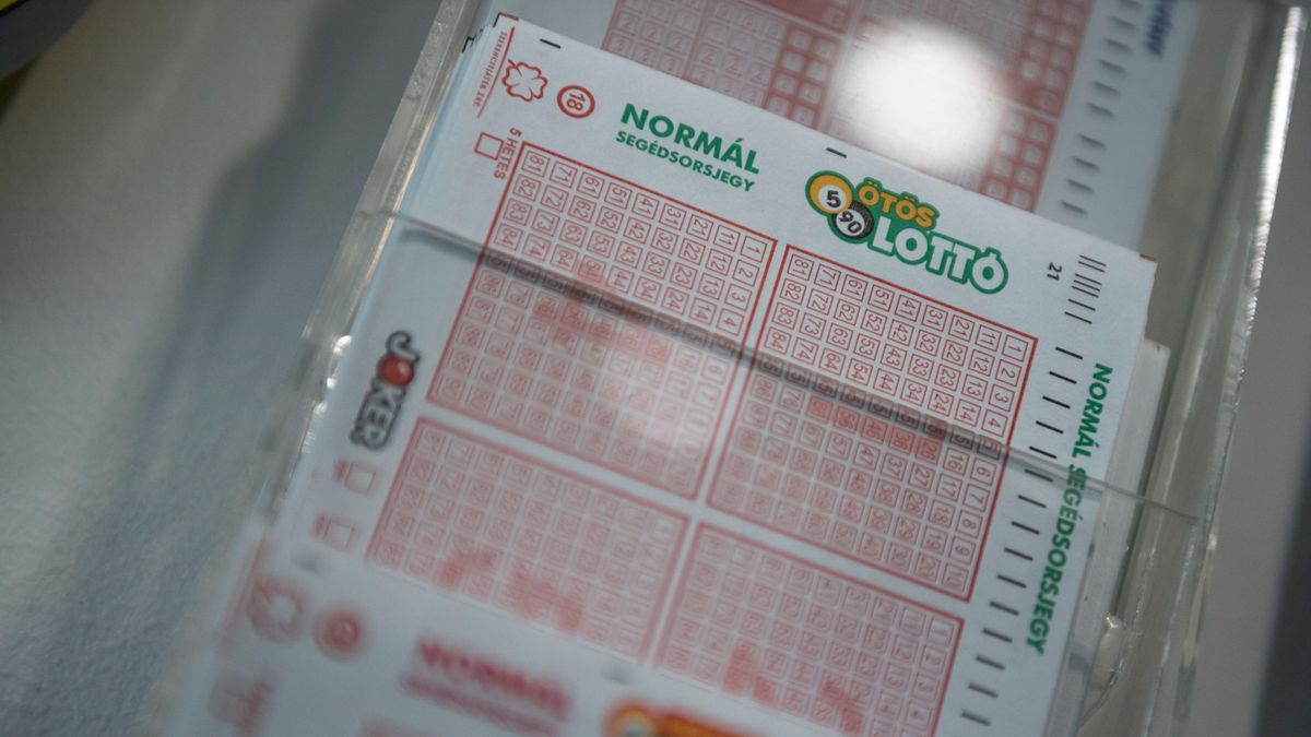 Itt vannak az ötös lottó nyerőszámai – telitalálat ezúttal sincs, közel ötmilliárd forintra duzzad a főnyeremény