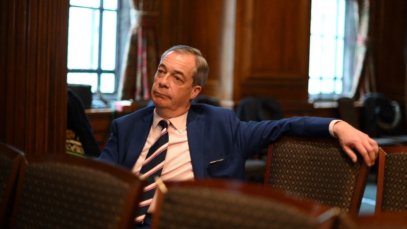Nigel Farage, korábbi brit EP-képviselő, a UKIP és a Reform UK pártok korábbi oszlopos tagja, a Brexit „főépítésze”. (Fotó: Daniel LEAL / AFP)