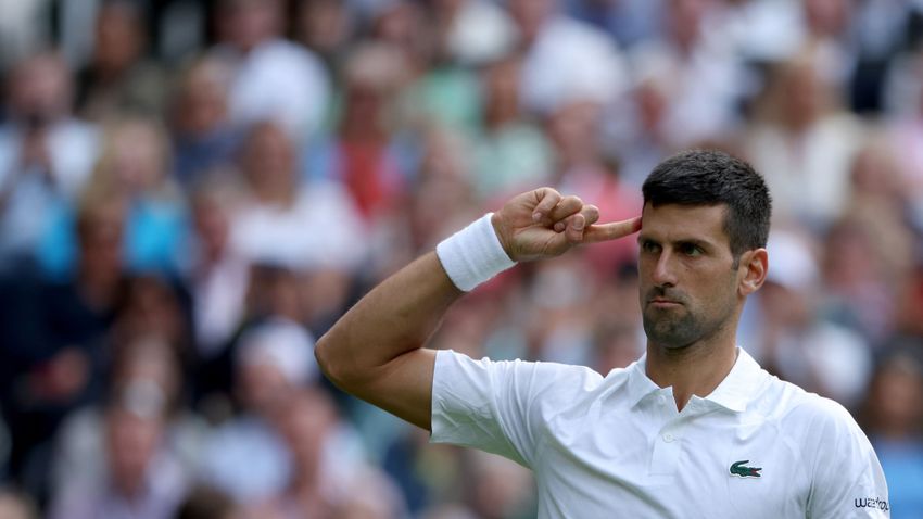 Djokovic derrotó a su madre, siguió la ejecución de Federer