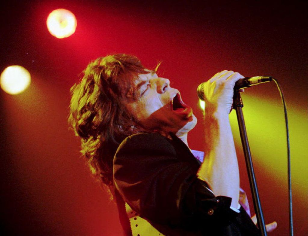Mick Jagger 80 éves lesz – Jagger a Wandering Spirit c. szólóalbumáról ad elő dalokat 1993-ban a New York-i Webster Hallban