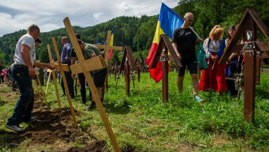 Újabb kereszteket helyeztek ki román nacionalisták az úzvölgyi katonatemetőbe