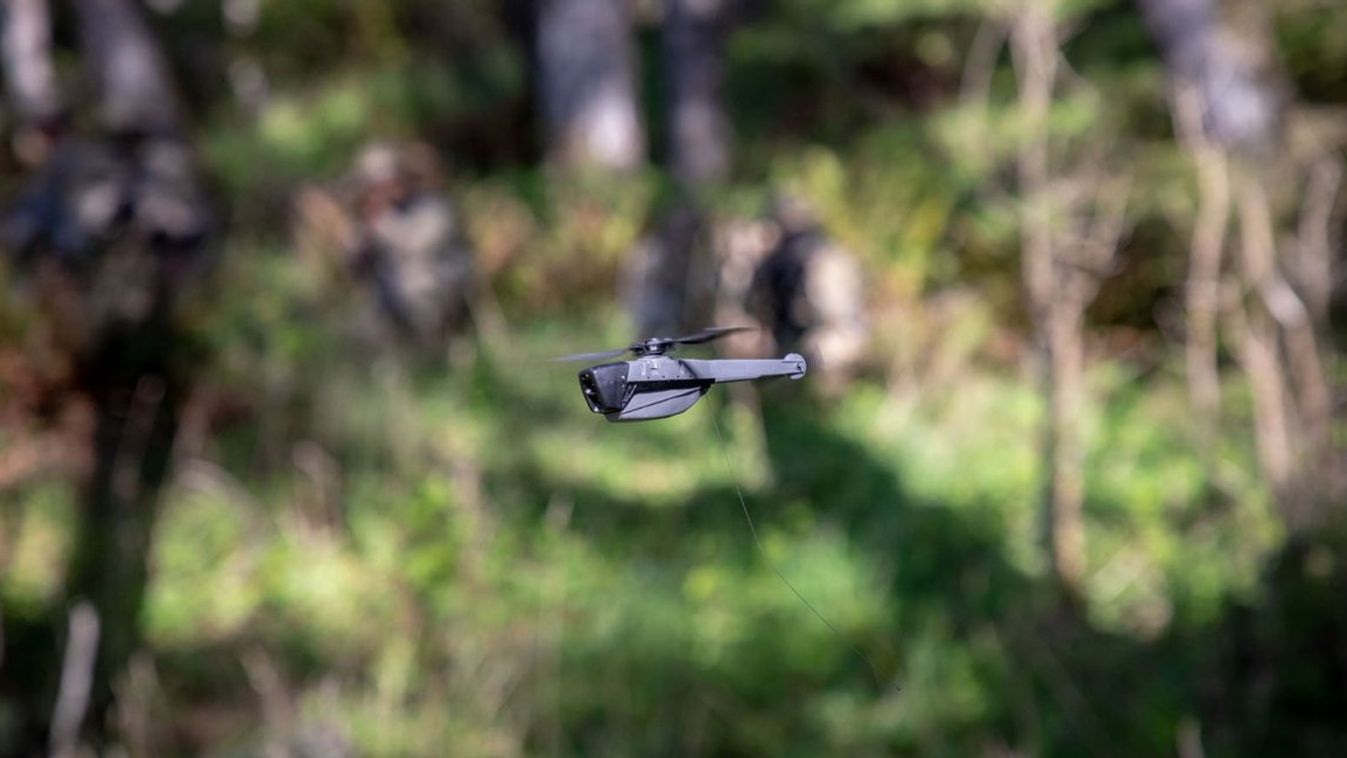 A norvég Prox Dynamics által kifejlesztett PD-100 Black Hornet Nano drón is hamarosan az ukrán hadsereg rendelkezésére áll. (Fotó: DEFENSE EXPRESS / Twitter)