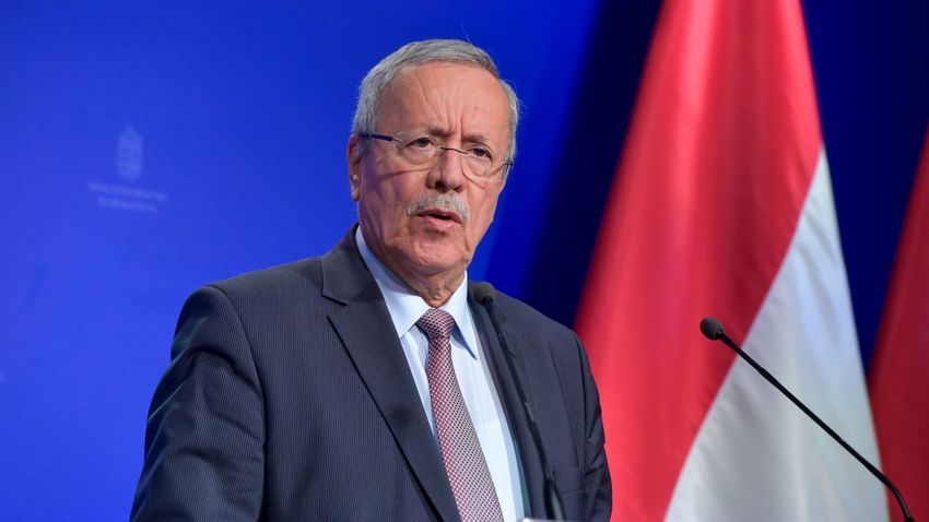 Meg kell akadályozni a kötelező kvóta bevezetését