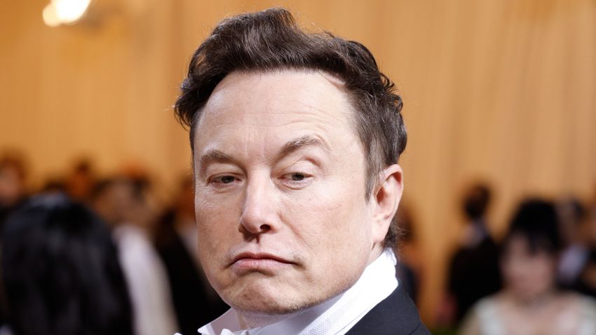 Elon Musk komoly vádak kereszttüzébe került