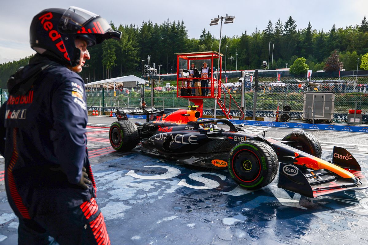 F1 Belgian Grand Prix Sergio Pérez Red Bullja megsérült a Hamiltonnal való ütközéskor