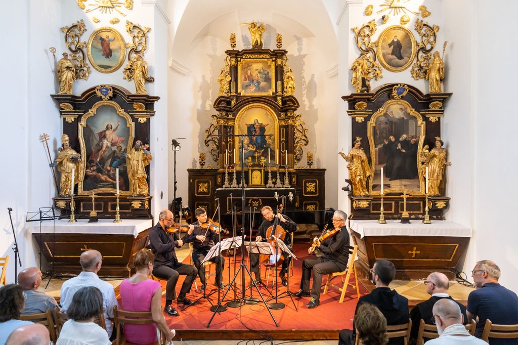 A Talich Quartet a szombat délelőtti hangversenyen a Boldogasszony-kápolnában