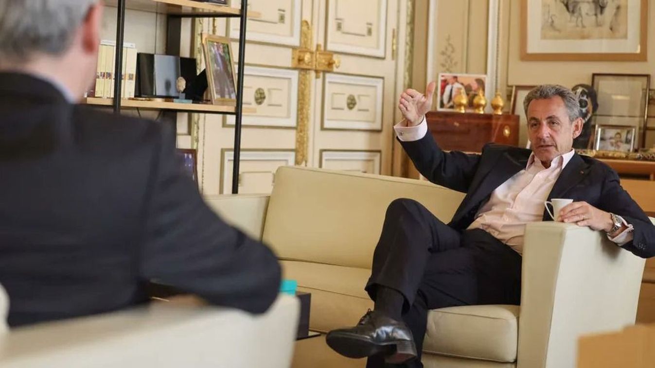 Nicolas Sarkozy, Franciaország 23. köztársasági elnöke (2007 és 2012 között). 2022.05.31-én. (Fotó: Livres Hebdo / Twitter)