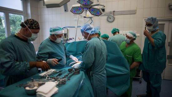 Hálapénzzel próbálkozott az orvos, vádemelés lett a vége
