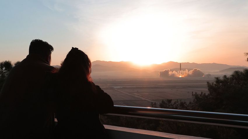 Észak-Korea ismét ballisztikus rakétát tesztelt Észak-Korea ismét ballisztikus rakétát tesztelt