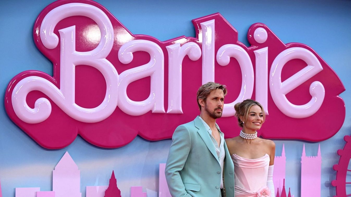 Ryan Gosling kanadai és Margot Robbie ausztrál színésznő, a Barbie-film főszereplői a Barbie európai premierjén