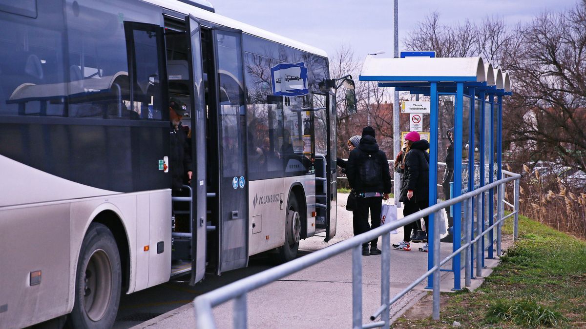 Több mint 26 ezer Volánbusz-járat esik ki a vasárnapi és a hétfői sztrájk miatt