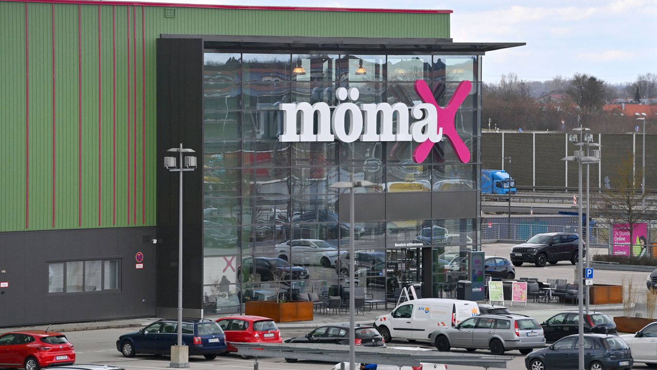 Furniture store moemaX in Aschheim near Munich.