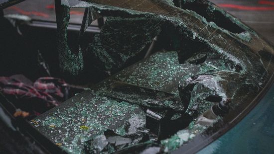 Frontálisan ütközött két autó Székesfehérvár térségében a 81-esen