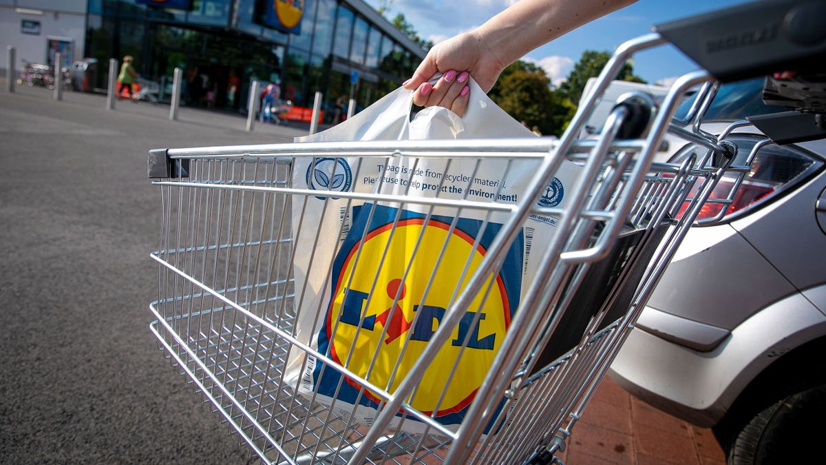 Penészes italt dobott piacra a Lidl, azonnal visszahívják a terméket