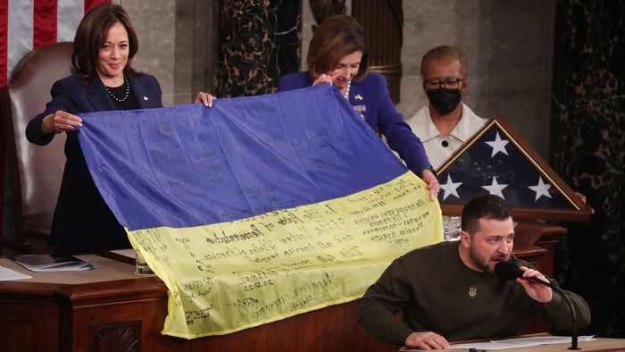Az amerikai segélyek nélkül katasztrofális helyzetbe kerülhet Ukrajna