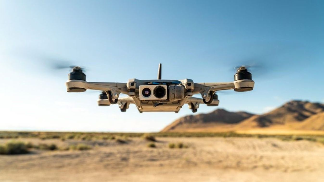 Az amerikai gyártmányú Golden Eagle drónt a hadsereg fejlesztette ki, alkalmas csapatbiztosításra, terület- és határvédelemre, de tüzérségi támadást is tud biztosítani a hadsereg számára. (Forrás: DroneShare / Twitter)
