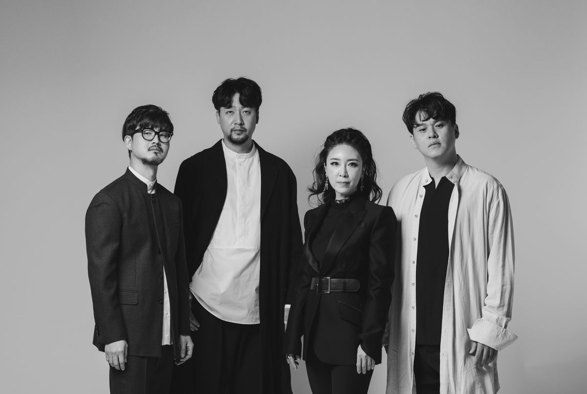  A Black String koreai együttes