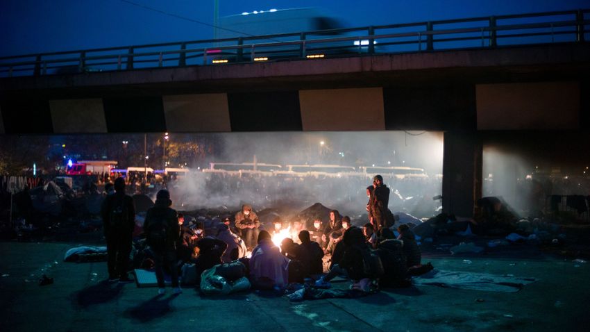 Tarthatatlan állapotok uralkodnak Párizsban a bevándorlók miatt