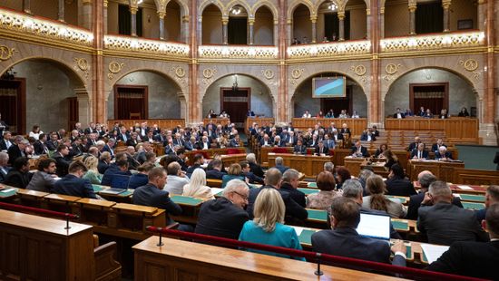 Heves vitákkal ért véget a parlament első őszi ülésnapja