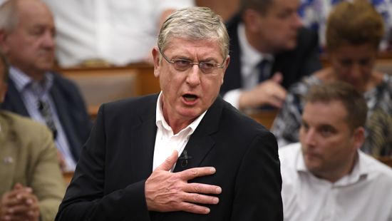 Fidesz: Nem kér az ország Gyurcsány Ferenc hazafiasságából