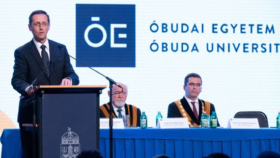 Varga Mihály: Folyamatosan erősödik az Óbudai Egyetem
