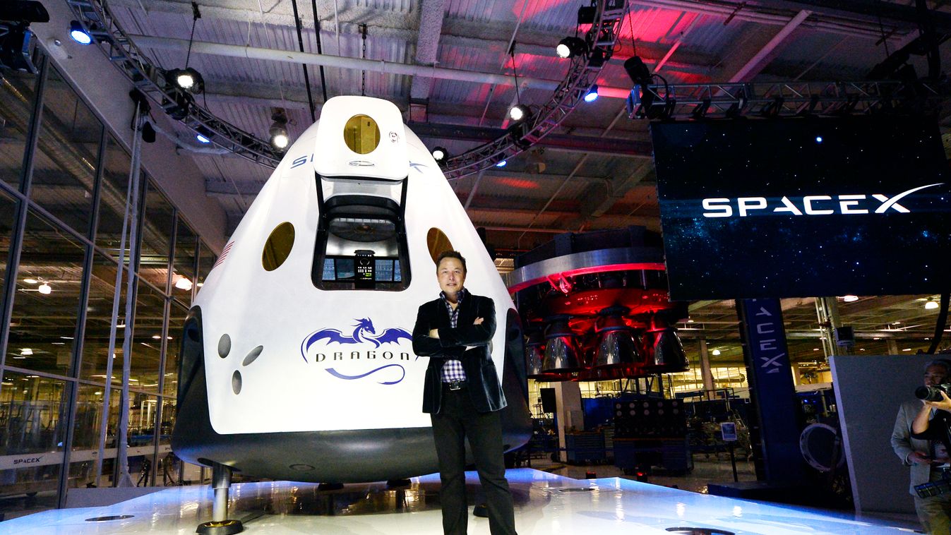 SpaceX CEO Elon Musk Unveils Company's New Manned Spacecraft, The Dragon V2
Lugas