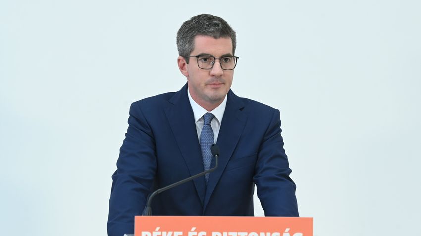 Kocsis Máté tételesen cáfolja Pikó András vádjait
