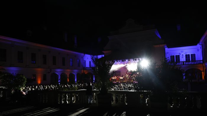 Omega emlékkoncert Gödöllőn