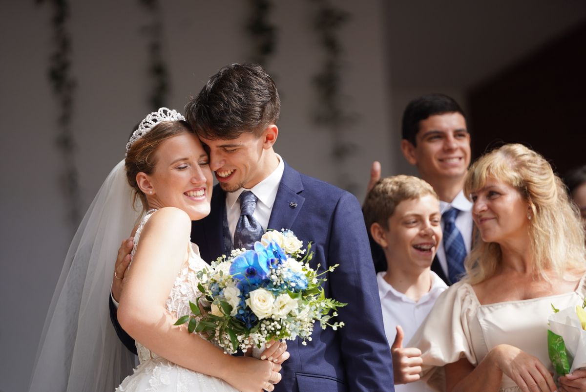 Minden évben egy (vagy több) fiatal pár esküvőjét rendezik meg Nagycsaládos esküvő néven.
