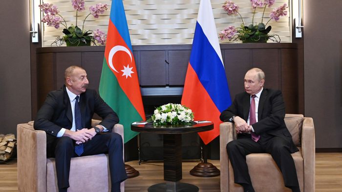 Bocsánatot kért az azeri elnök Vlagyimir Putyintól