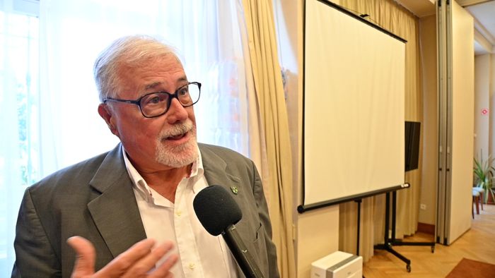 Perjés megszólalt, de nem nevezi meg, hogy kitől vette át a készpénzt + videó