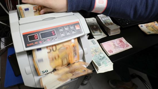 2500 lejért árulják a 120 ezer lejnyi hamis pénzt Romániában