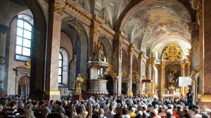 Felújították a győri bazilikát, ahol az egyik legjelentősebb magyar ereklyét őrzik