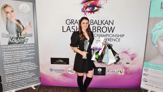 Nappal szépségszalont vezetett Londonban, este Moszkvának kémkedett