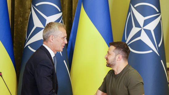Ukrán térhódításról beszélt a NATO-főtitkár Kijevben + videó