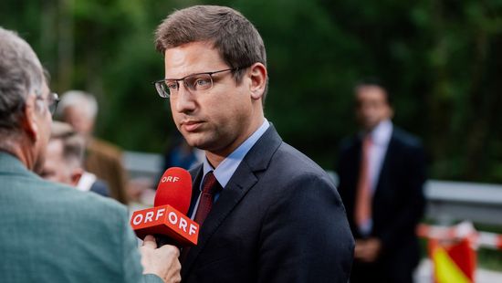 Gulyás Gergely: Gyökeres változások lesznek a pedagógusbérekben