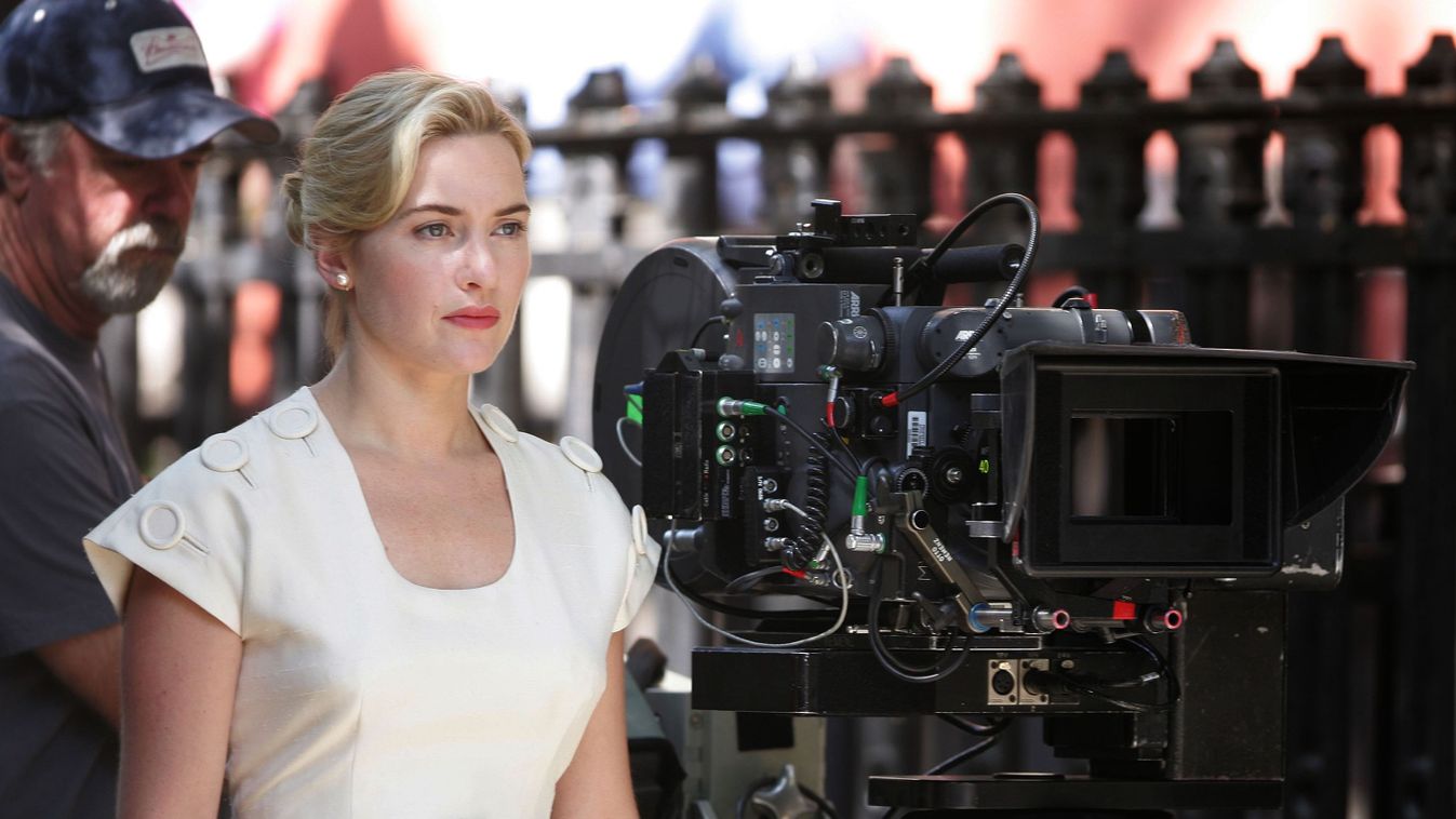 Kate Winslet On Set of ''Revolutionary Road'' - May 30, 2007
Lugas