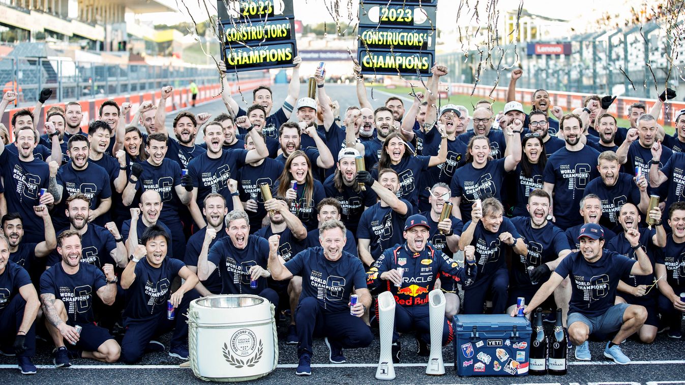A vb-cím ünneplése közben is jutott kritika Péreznek a Red Bullnál