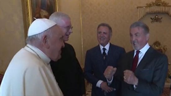 Stallone kihívta Ferenc pápát egy bokszmeccsre + videó
