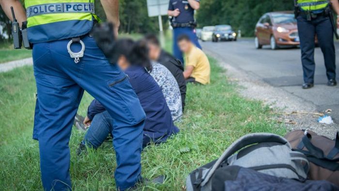 Rács mögé kerül az embercsempész, aki tizenhat migránst akart átvinni a határon