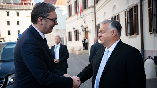 Orbán Viktor Szerbiában tárgyal